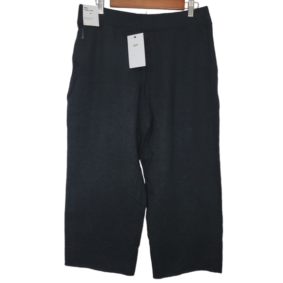 Nwt nike yoga luxe wide leg high waist Loose Fit Crop Pants - Picture 8 of 9